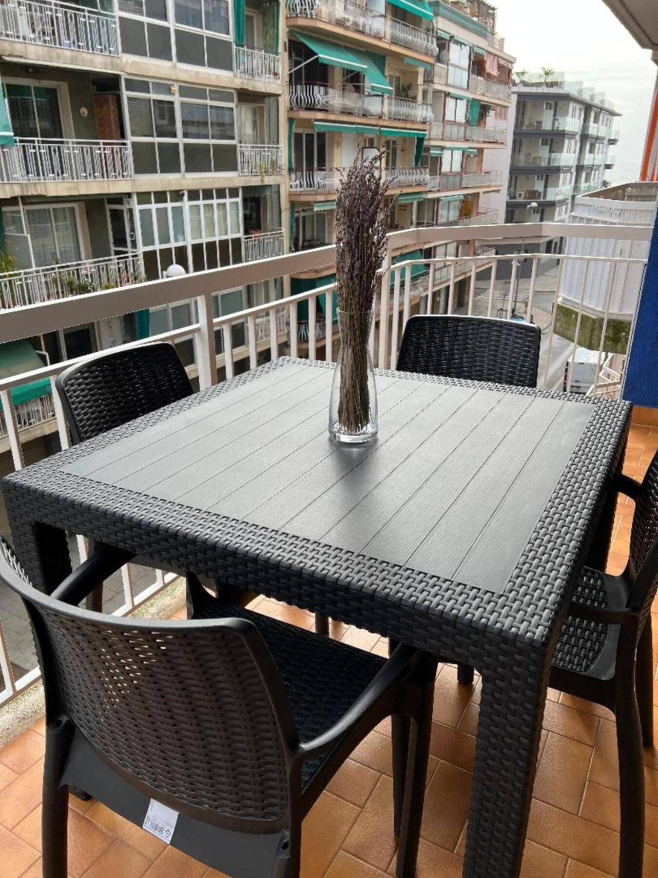 Logement Avec Vue Laterale Mer Пинеда-де-Мар Экстерьер фото