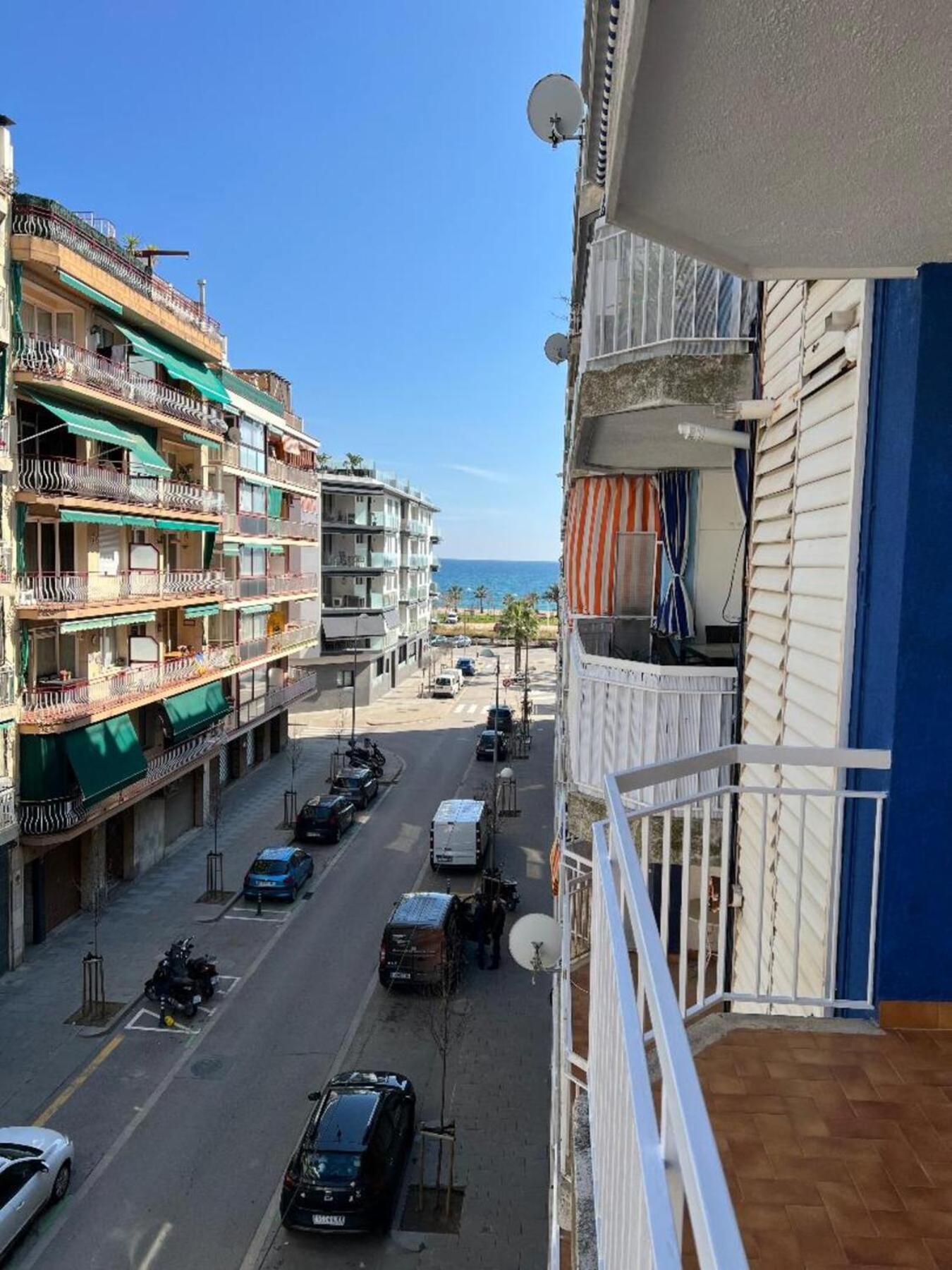Logement Avec Vue Laterale Mer Пинеда-де-Мар Экстерьер фото